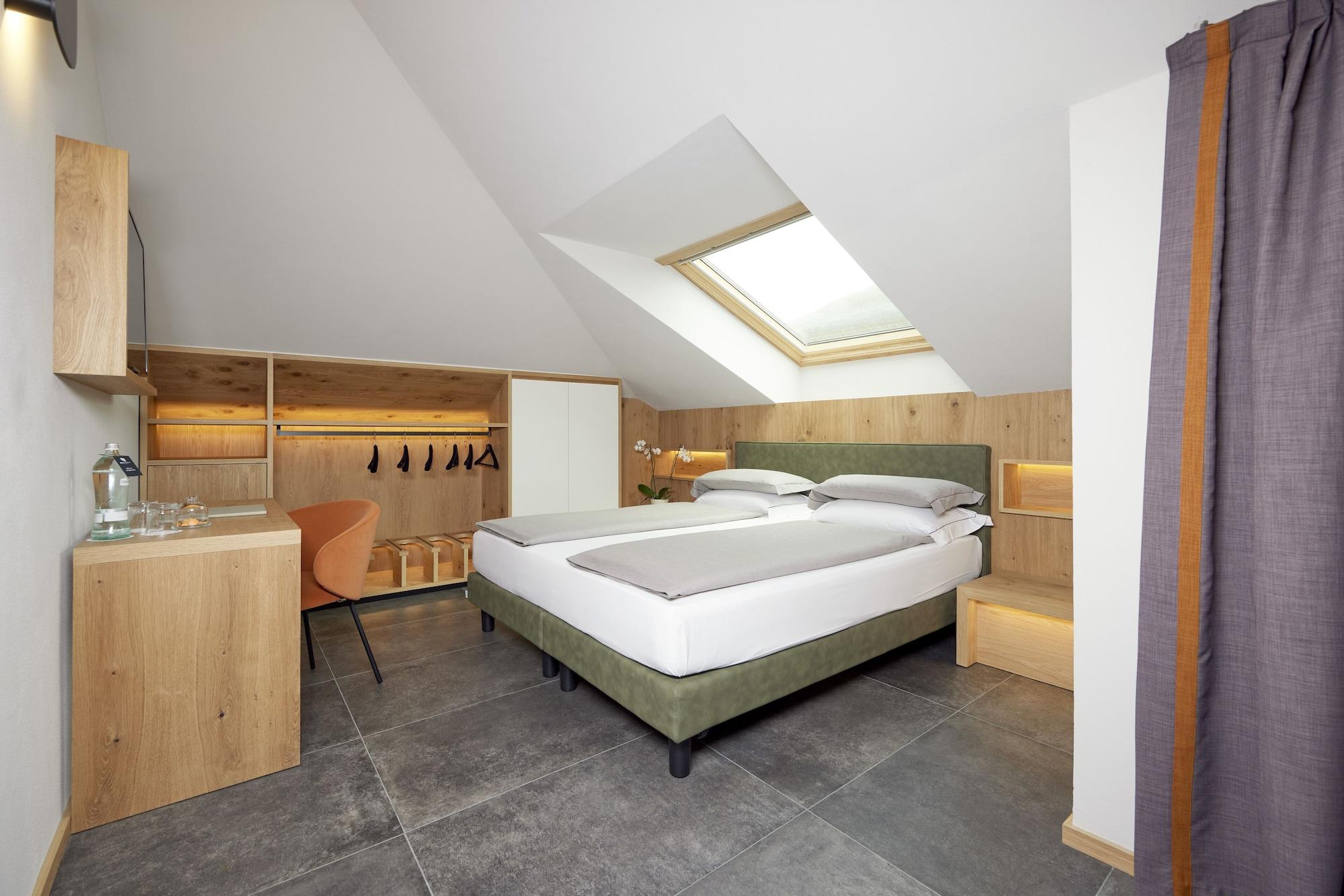 Hotel Rezia 4*
