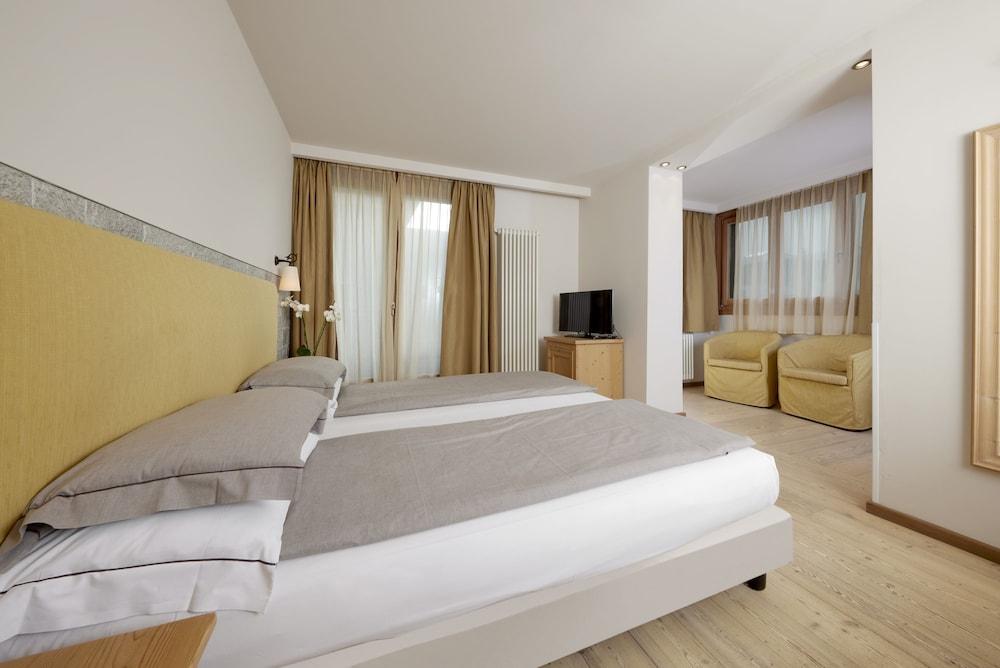 Rezia Hotel